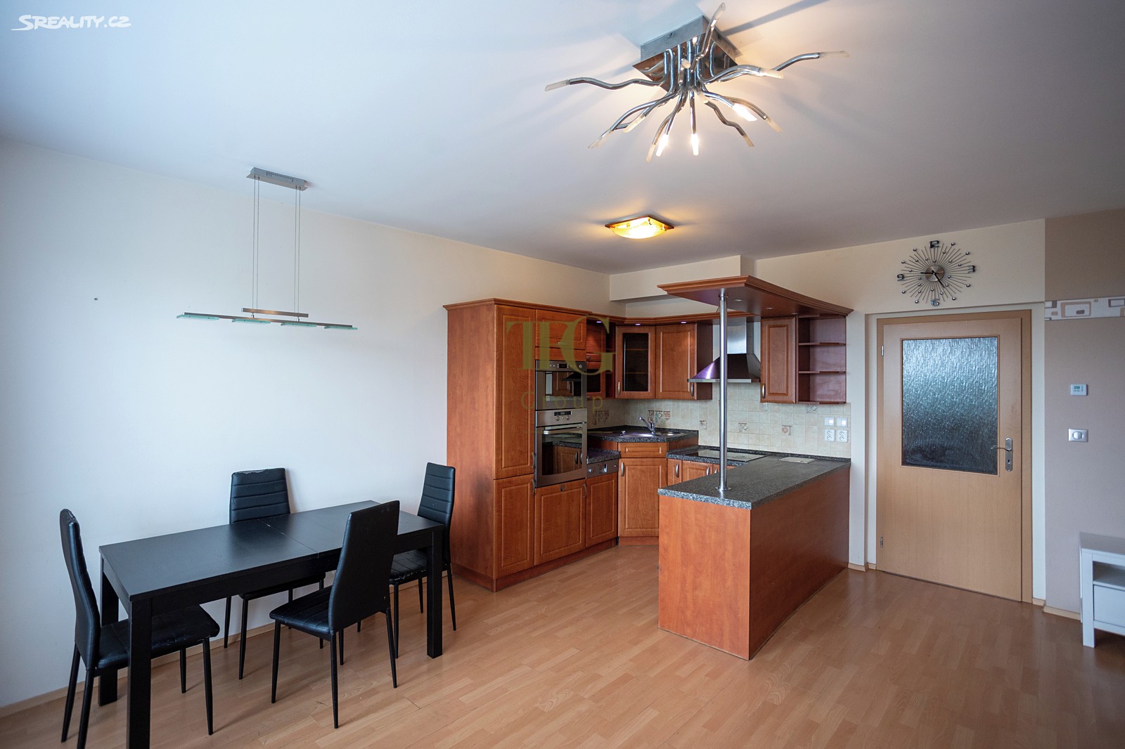 Prodej bytu 3+kk 64 m² (Jednopodlažní) - View 2