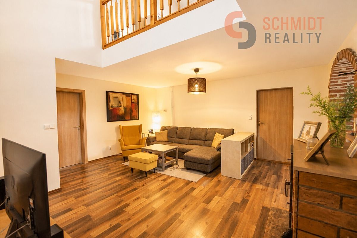 Prodej rodinného domu 323 m², pozemek 848 m² – fotografie 4