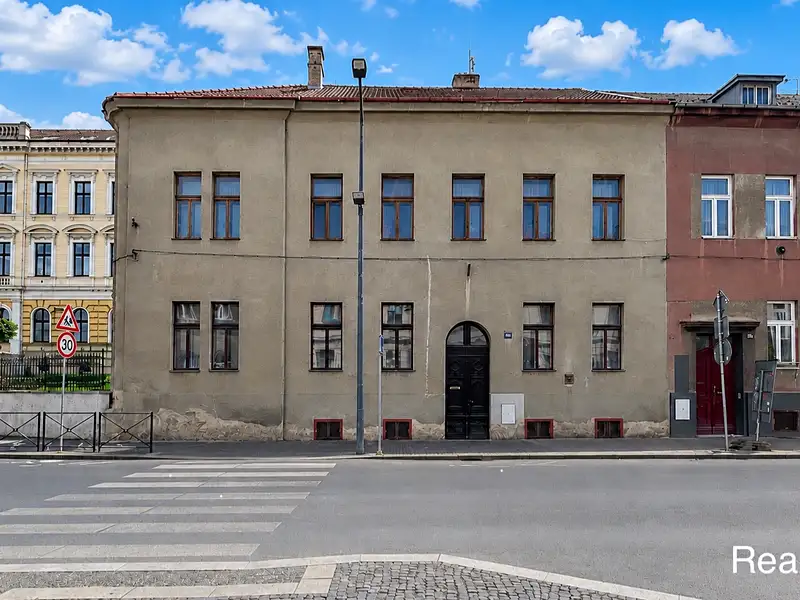 Prodej rodinného domu 400 m², pozemek 445 m², Roudnice nad Labem – náhled fotky 1