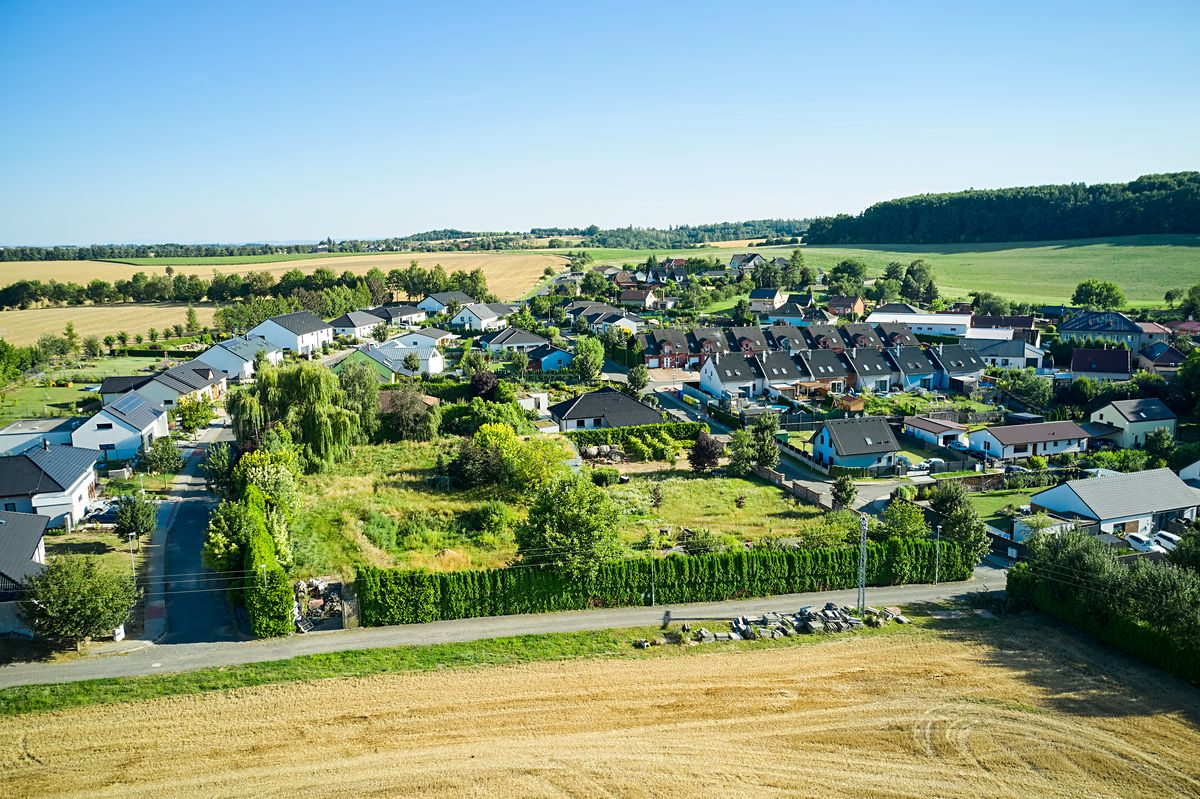 Prodej stavebního pozemku 1321 m² – fotografie 2