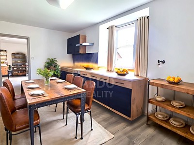 Pronájem bytu 2+1 106 m² — photo 2