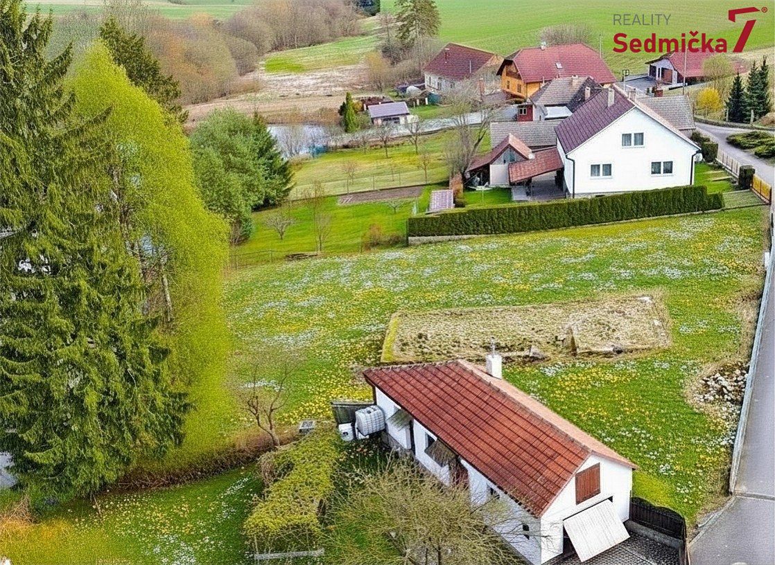 Prodej stavebního pozemku 1320 m² – fotografie 3
