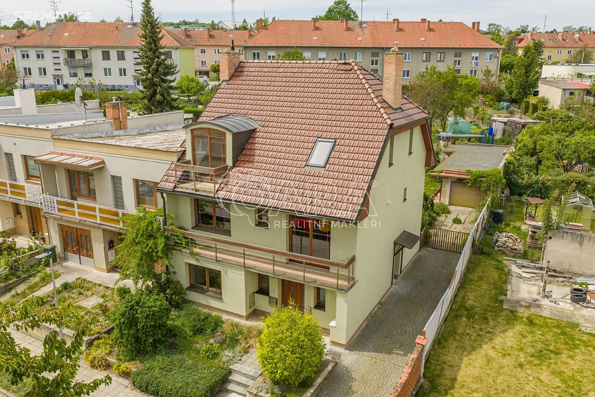 Prodej vícegeneračního domu 229 m², pozemek 394 m², Školní