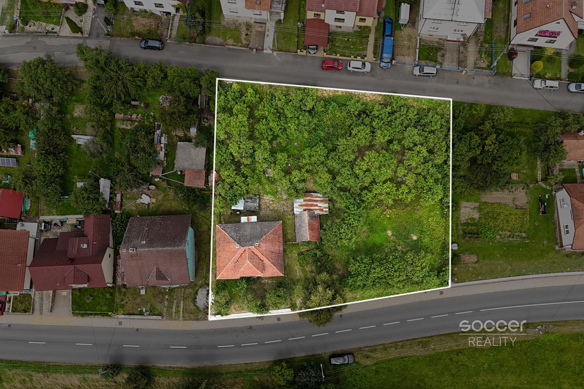 Prodej stavebního pozemku 1562 m² – fotografie 3