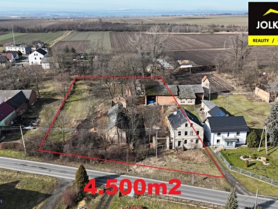 Prodej  rodinného domu 300 m², pozemek 4 500 m²