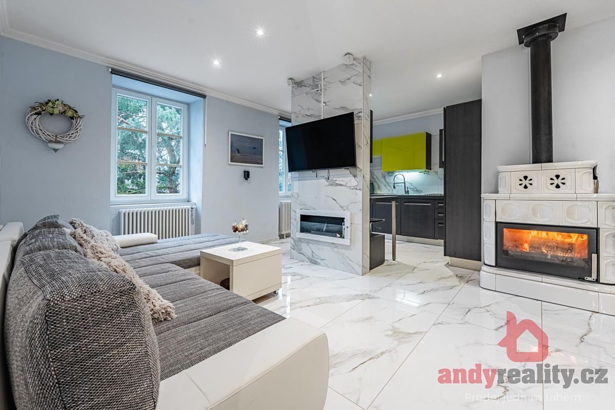 Prodej rodinného domu 156 m², pozemek 518 m² – fotografie 3