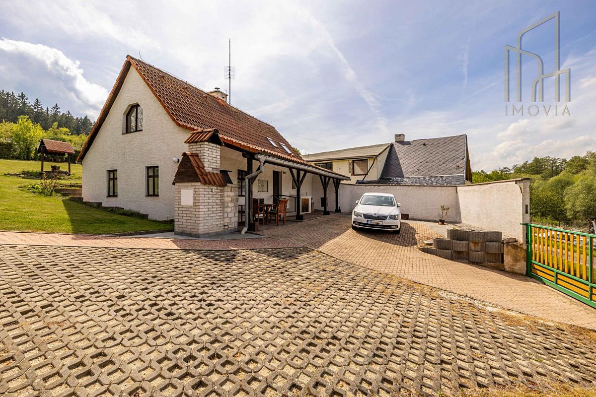 Prodej rodinného domu 90 m², pozemek 1567 m²
