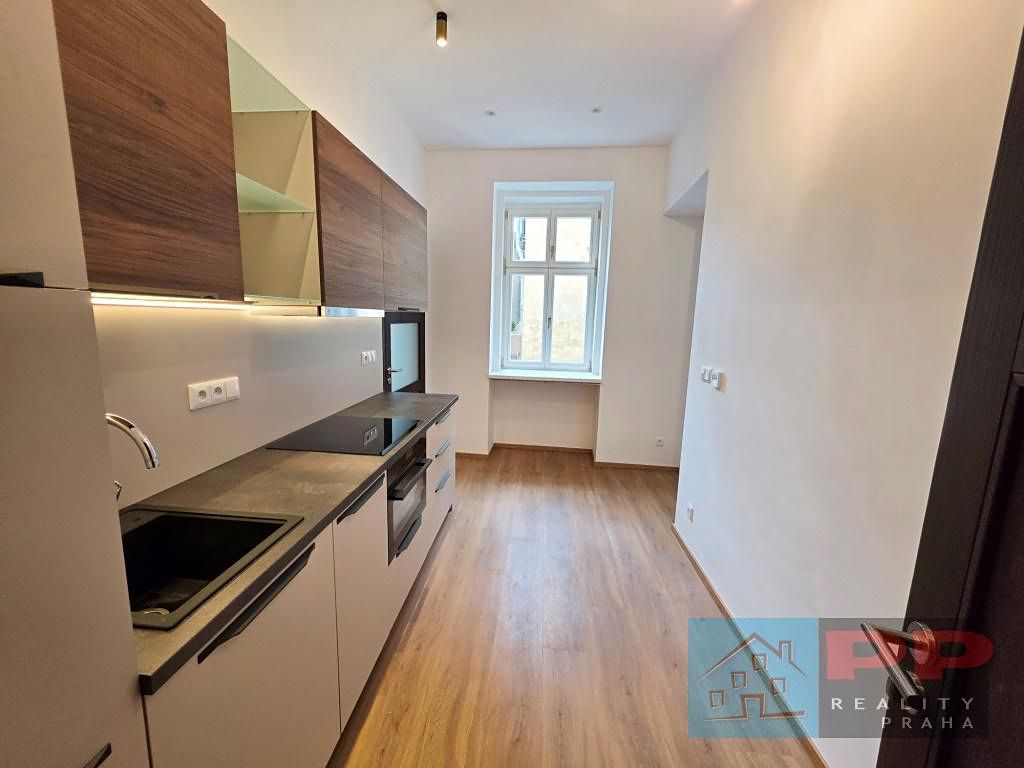 Pronájem bytu 1+1 35 m² (Loft)