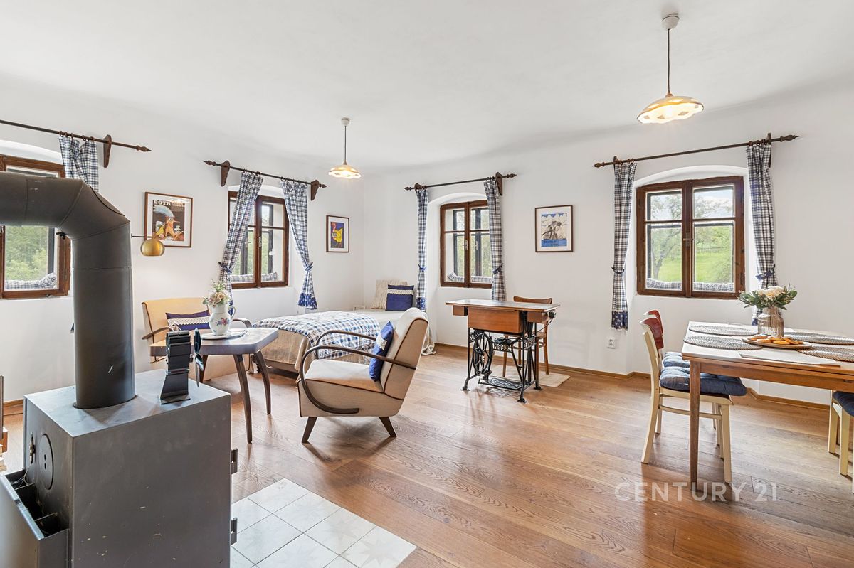Prodej rodinného domu 100 m², pozemek 2807 m² – fotografie 5