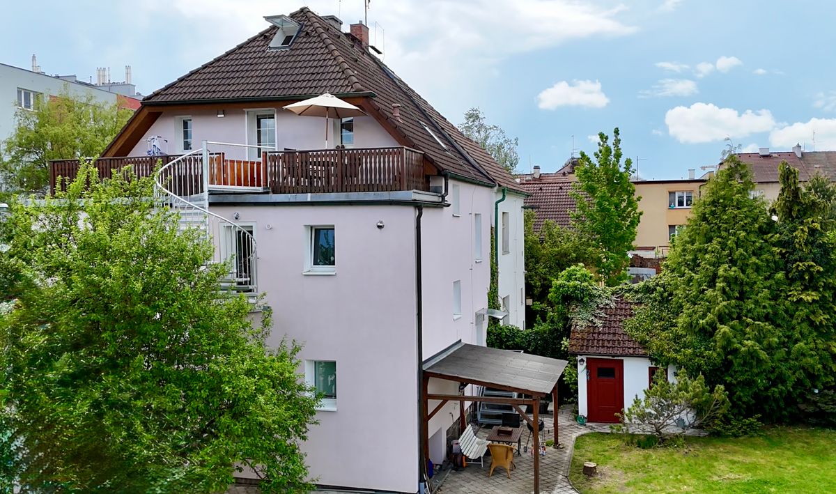 Prodej vícegeneračního domu 270 m², pozemek 433 m² – fotografie 3