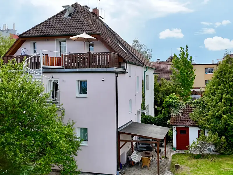 Prodej vícegeneračního domu 270 m², pozemek 433 m², Plzeň – náhled fotky 2