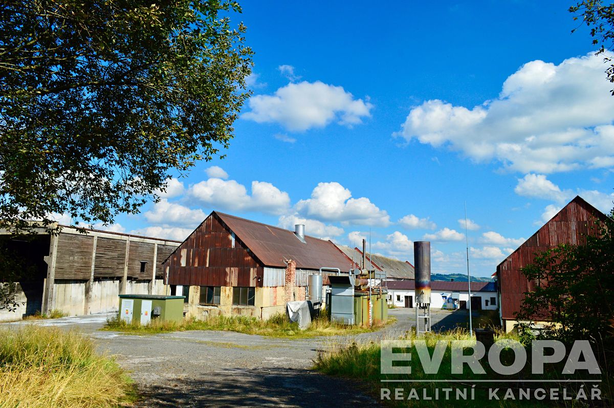Prodej výrobní haly, prostoru 100 m² – fotografie 3