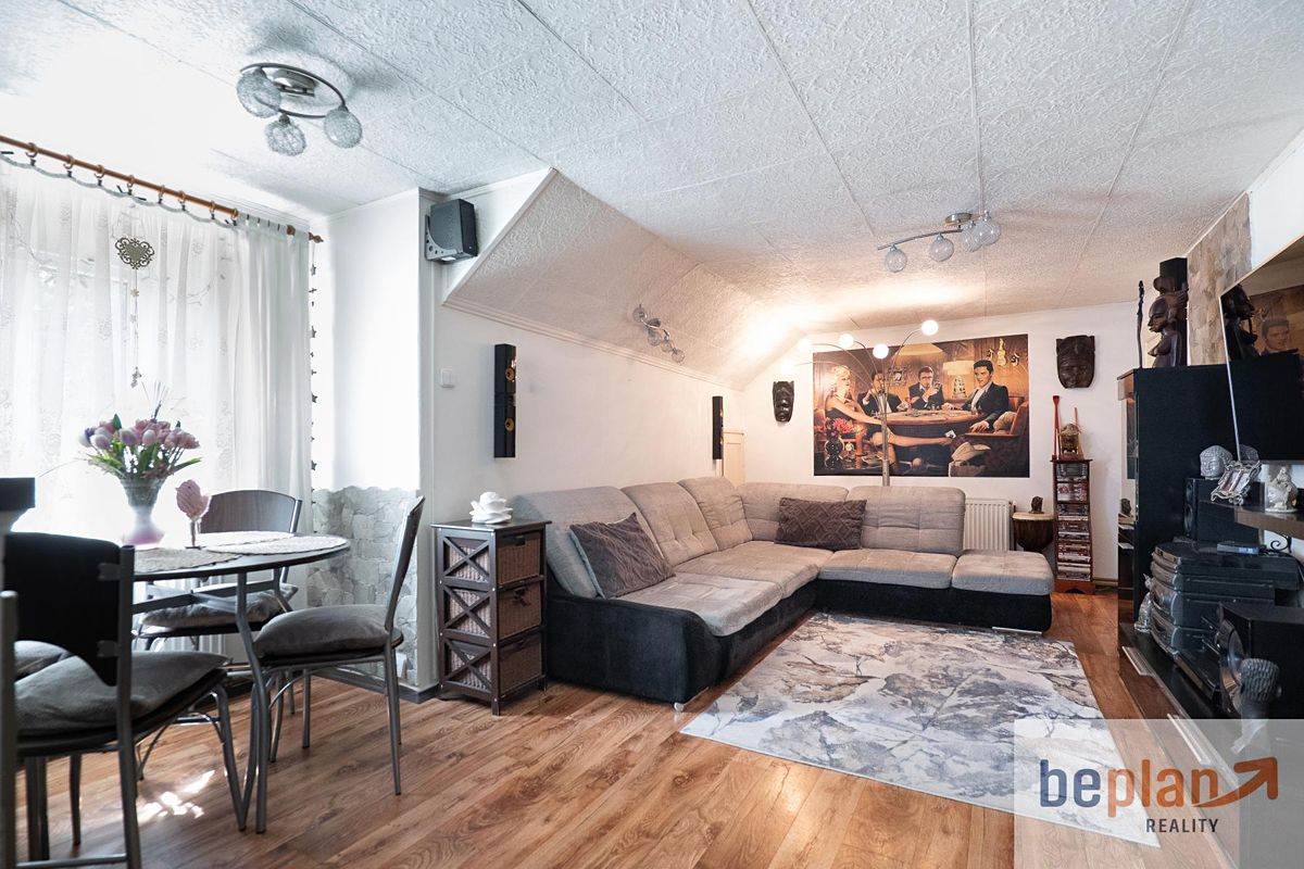 Prodej rodinného domu 342 m², pozemek 289 m² – fotografie 3