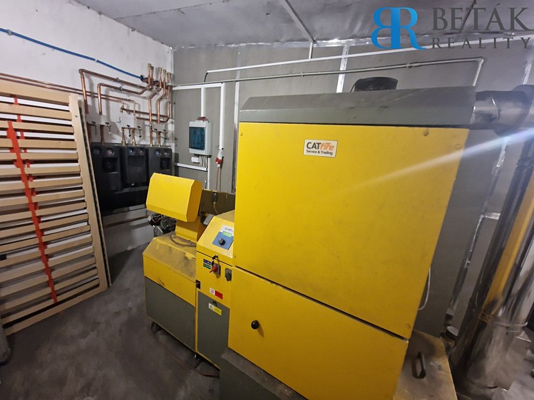 Комерційне приміщення на продаж, 1 200 м² (10 з 23)