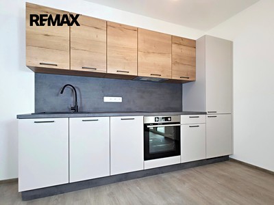 Pronájem bytu 1+kk 37 m² — photo 2