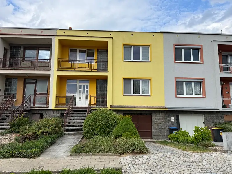 Prodej rodinného domu 180 m², pozemek 495 m², Rašovice – náhled fotky 1