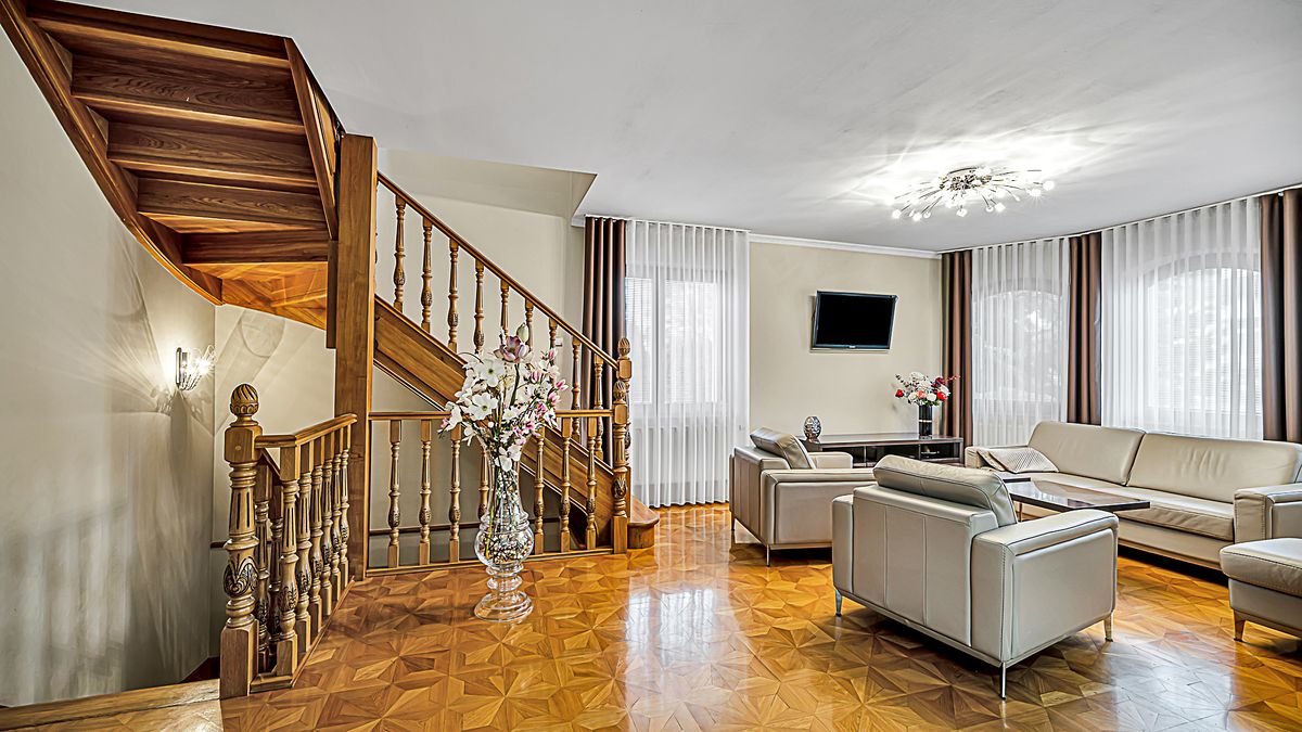 Prodej rodinného domu 285 m², pozemek 474 m² – fotografie 4