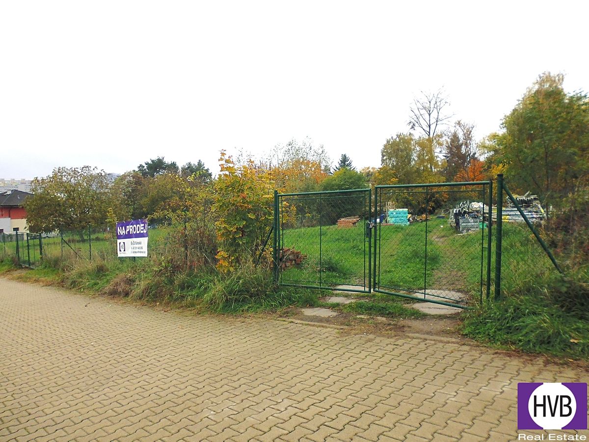 Prodej stavebního pozemku 988 m² – fotografie 2