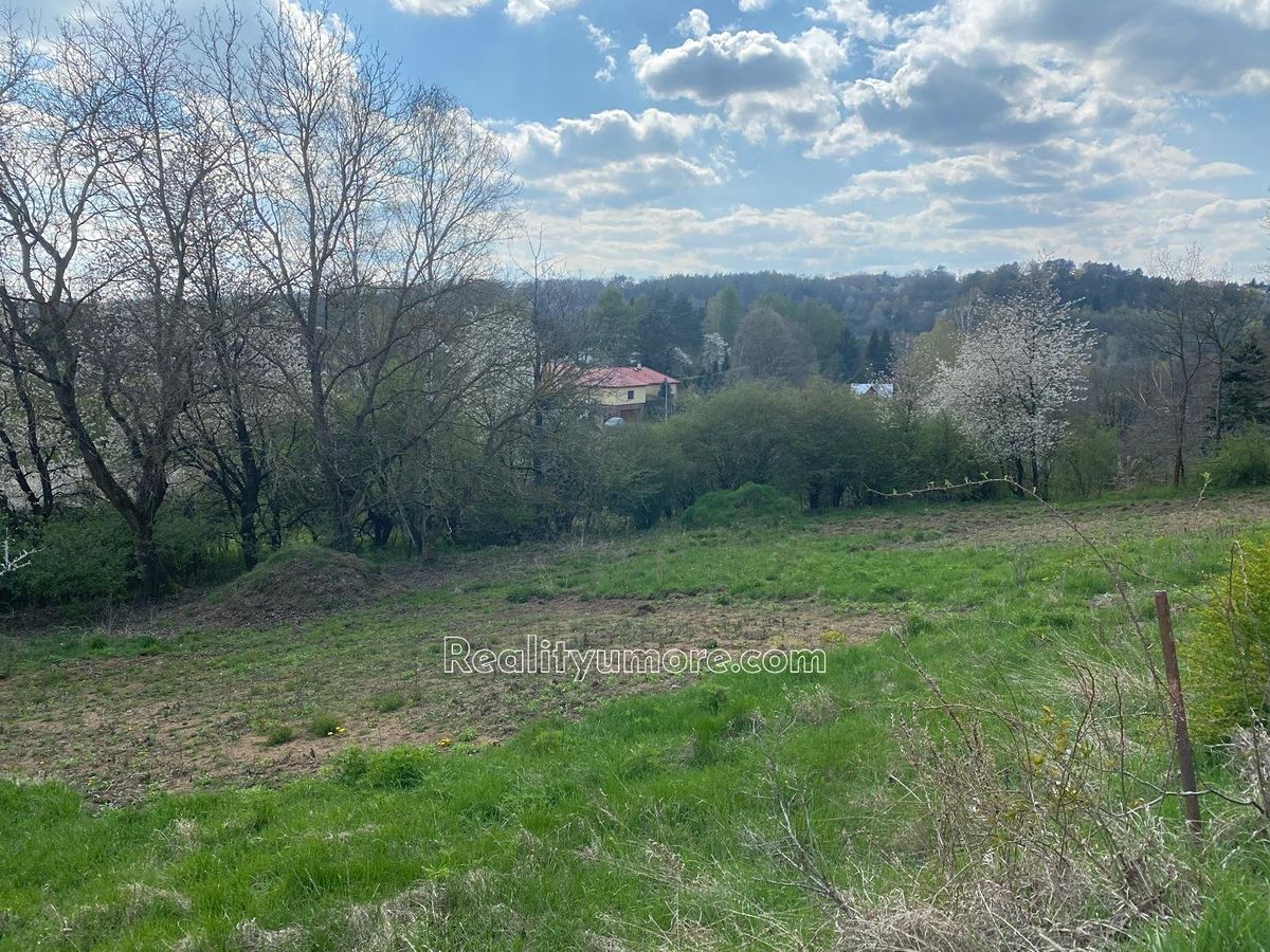 Prodej stavebního pozemku 922 m²