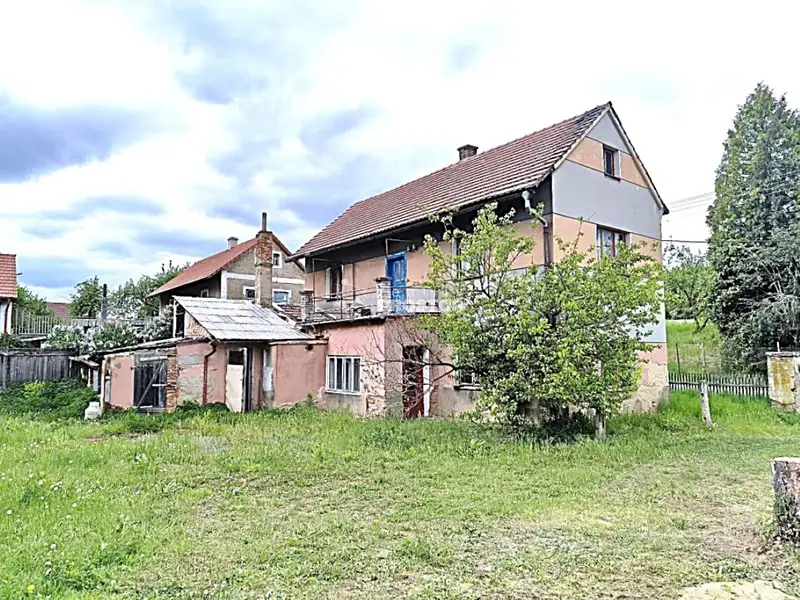 Prodej rodinného domu 110 m², pozemek 1274 m², Chorušice – náhled fotky 2