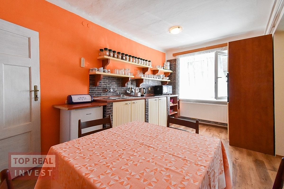Prodej rodinného domu 80 m², pozemek 746 m² – fotografie 5