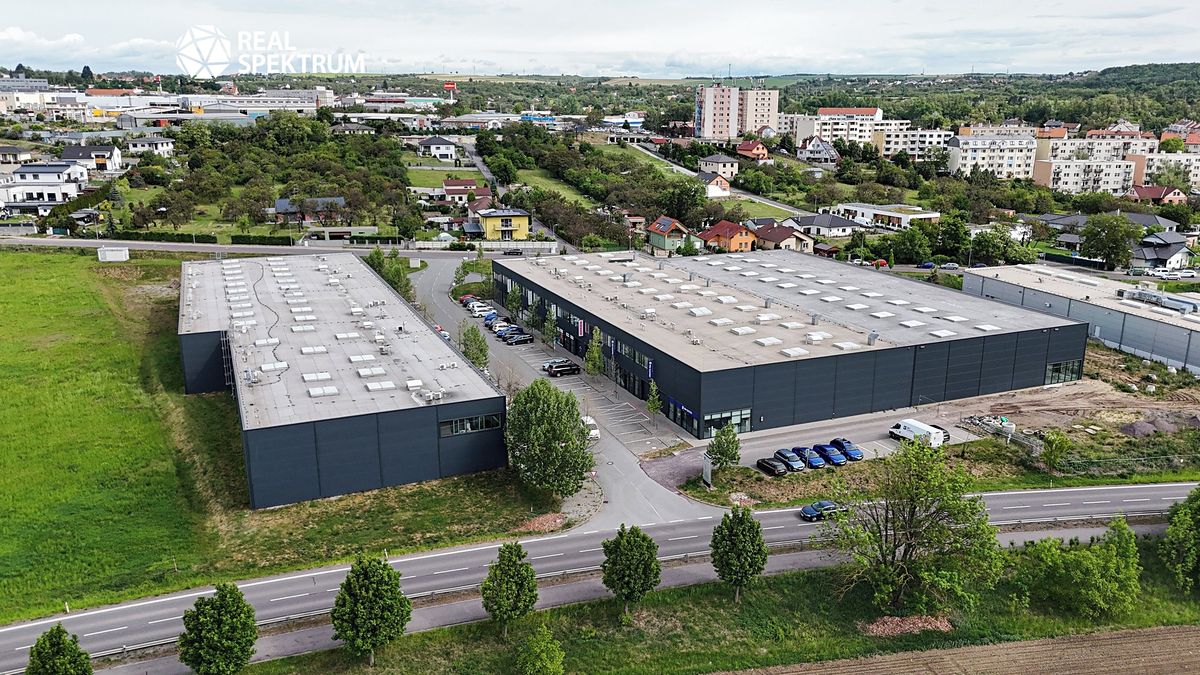 Pronájem obchodního prostoru 462 m², Znojmo – fotka 1 z 3
