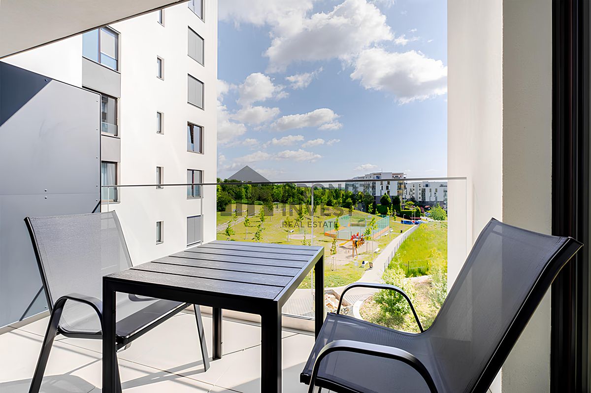 Pronájem bytu 2+kk 55 m² – fotografie 4