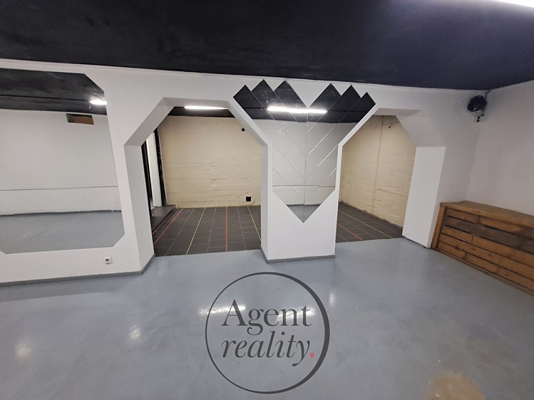 Комерційне приміщення в оренду, 180 м² (8 з 30)