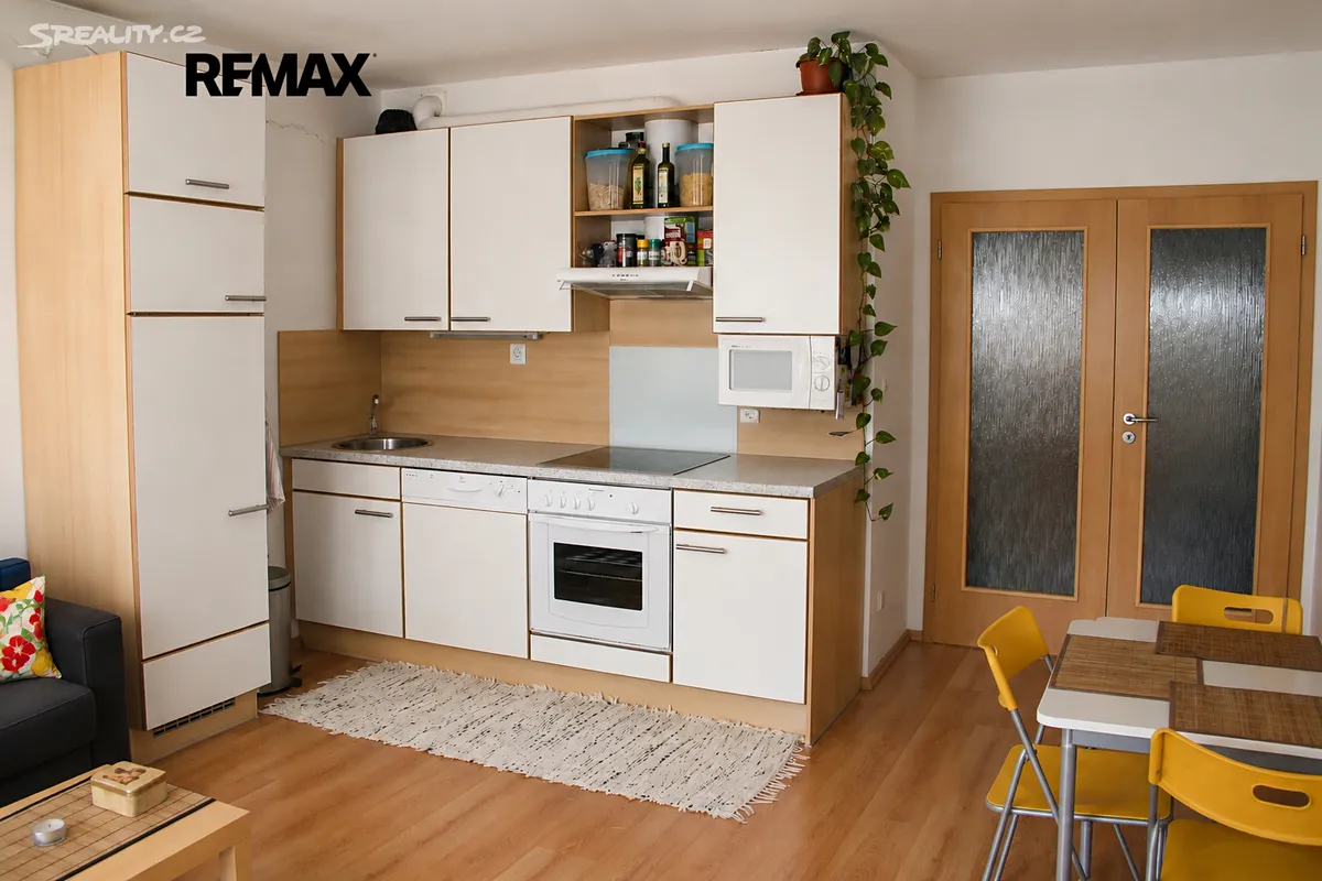 Pronájem bytu 2+kk 53 m² – další