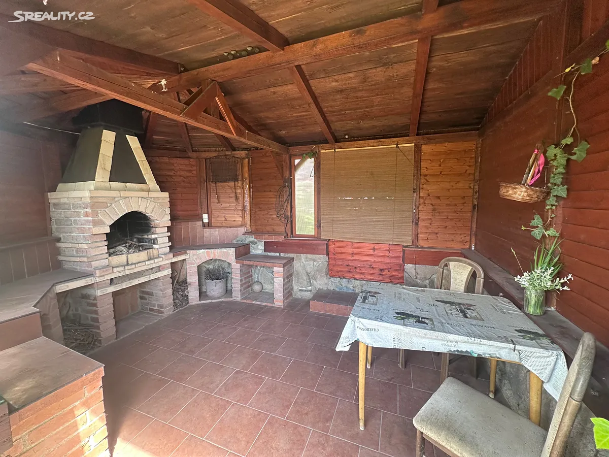 Prodej stavebního pozemku 652 m² – další