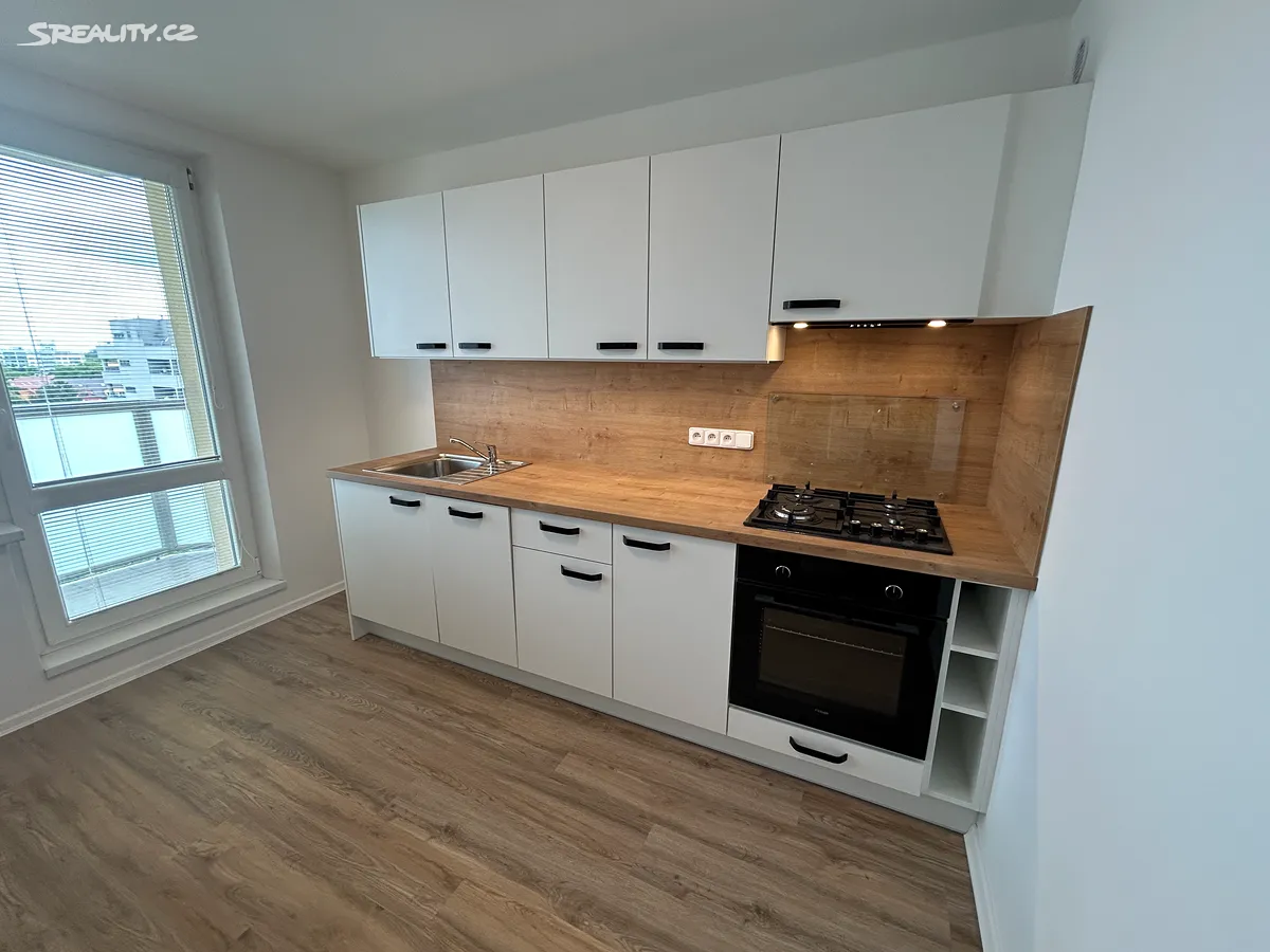 Prodej bytu 3+1 65 m², Praha