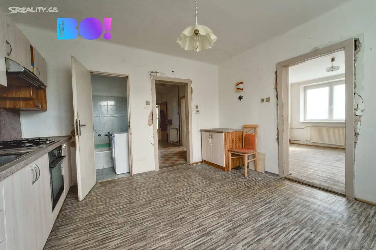 Prodej rodinného domu 200 m², pozemek 1050 m² – pohled 6