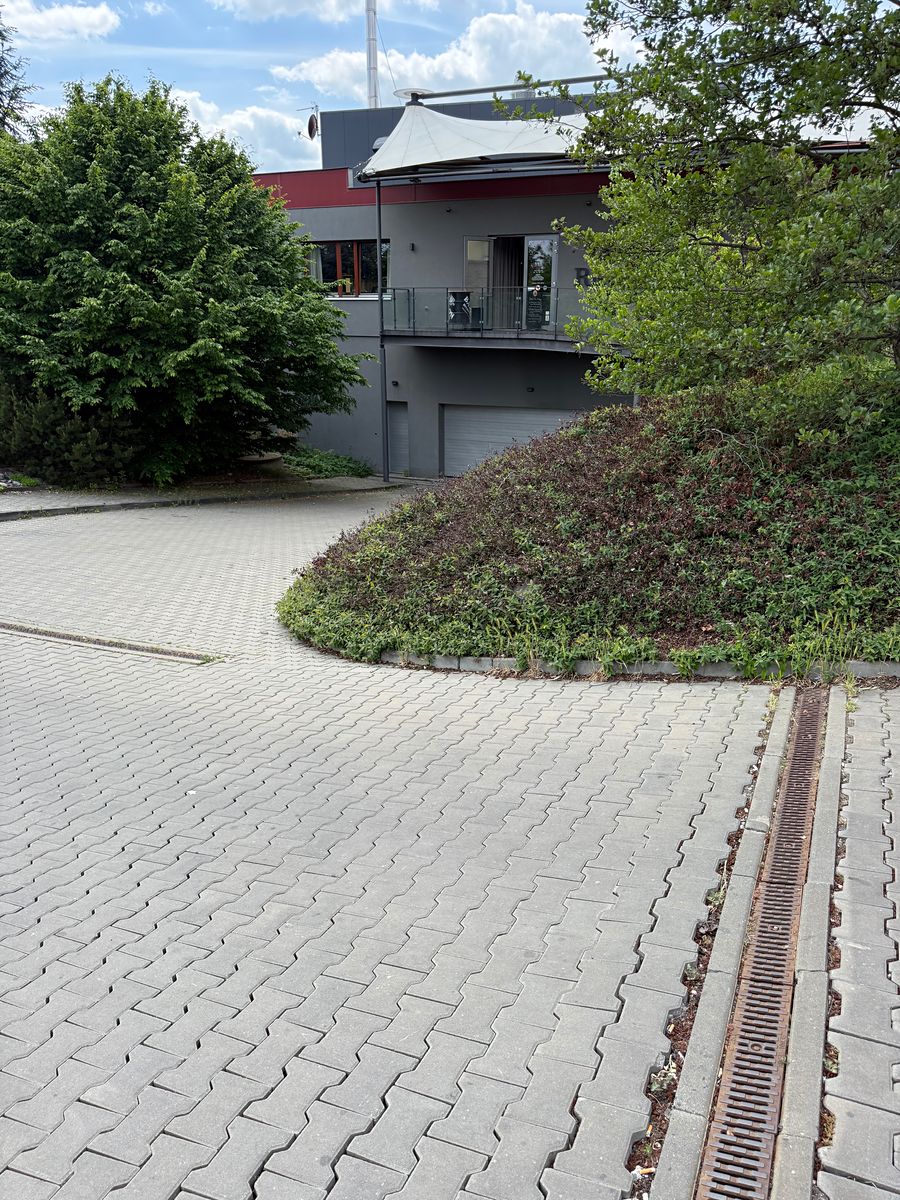 Prodej garážového stání 18 m² – fotografie 2