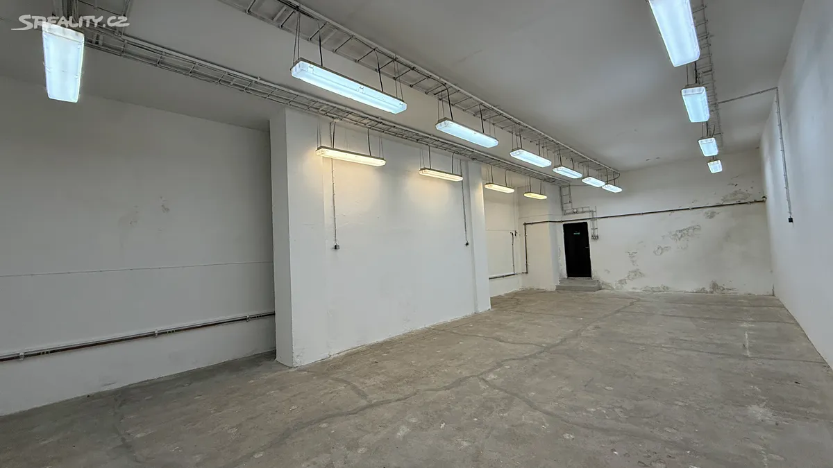 Pronájem skladového prostoru 111 m² – pohled 2