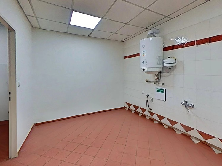 Pronájem komerčního prostoru, 860 m² (13 z 23)