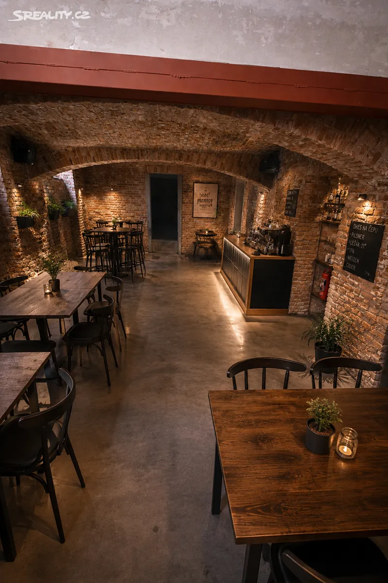 Pronájem restaurace 183 m² – pohled 3