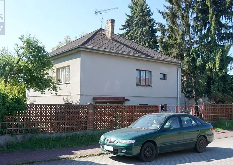 Prodej rodinného domu 182 m², pozemek 667 m², Praha – náhled fotky 1