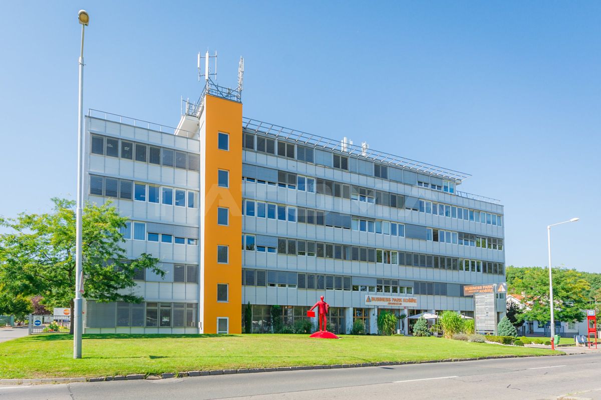 Pronájem kanceláře 257 m²