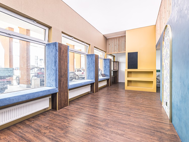 Prodej komerčního prostoru, 98 m² (2 z 21)