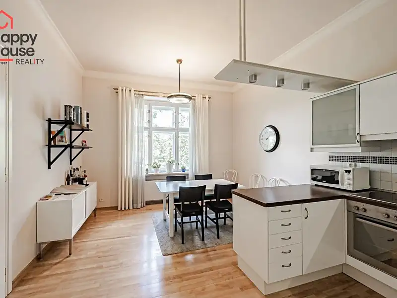 Pronájem bytu atypický 108 m², Praha – náhled fotky 3