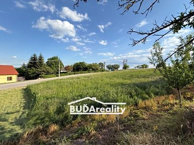 Prodej stavebního pozemku 1408 m²