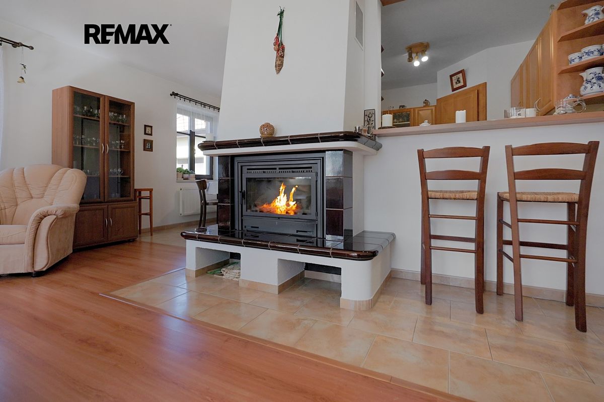 Prodej rodinného domu 299 m², pozemek 1485 m² – fotografie 4