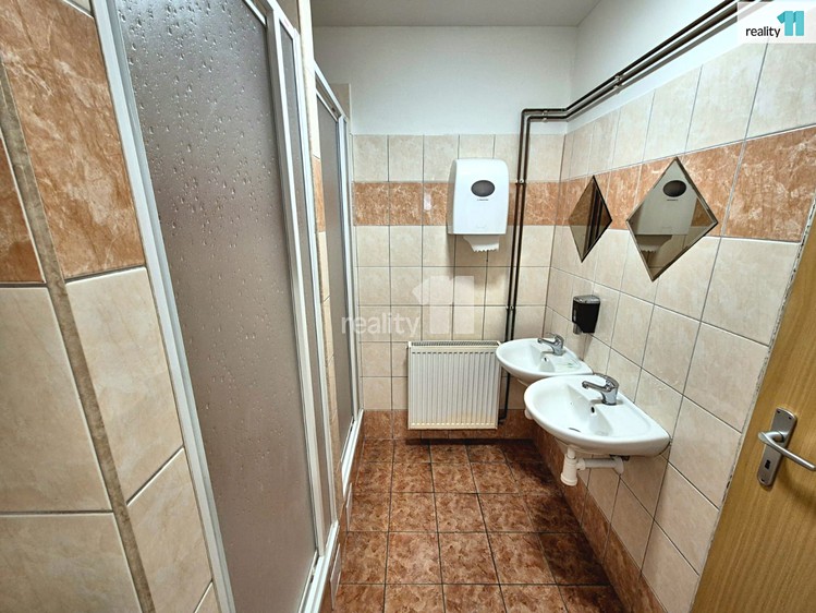 Комерційне приміщення на продаж, 2 849 м² (35 з 41)