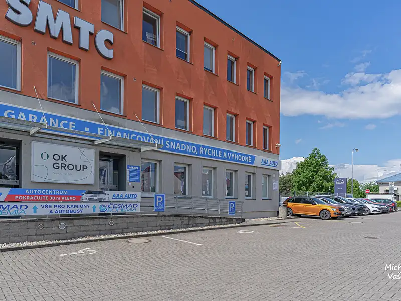 Pronájem kanceláře 69 m², Hradec Králové – náhled fotky 1