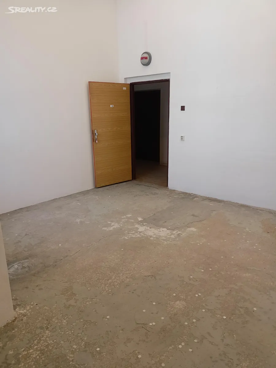 Pronájem kanceláře 20 m² – pohled 2