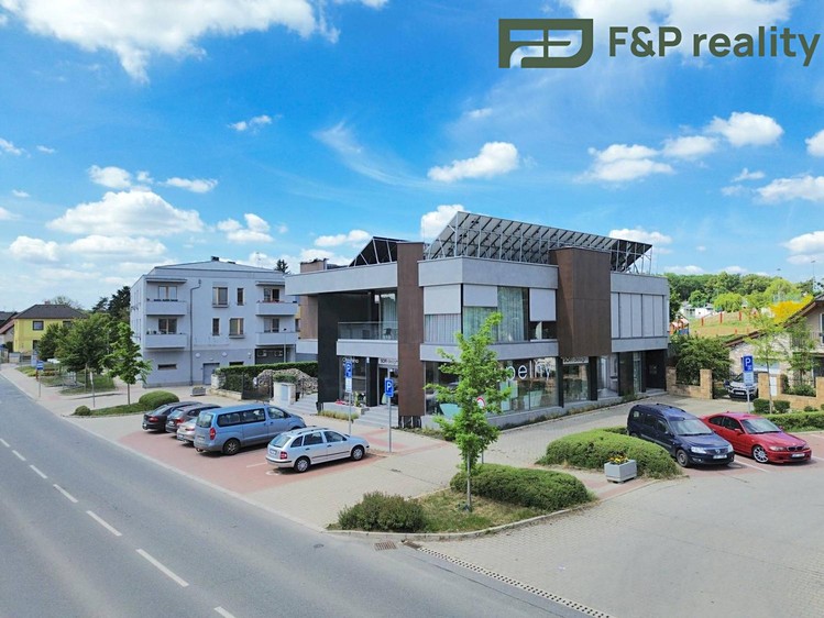 Комерційне приміщення в оренду, 122 м² (1 з 17)