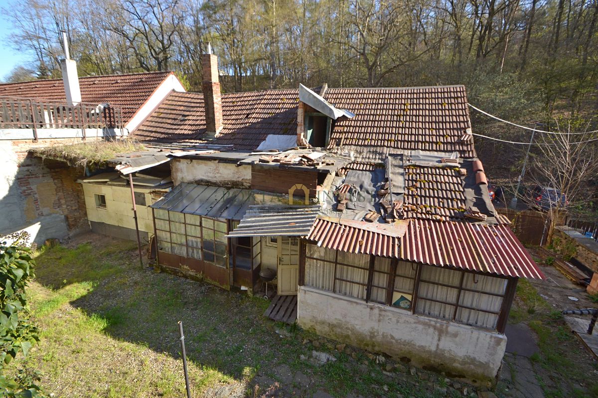 Prodej stavebního pozemku 304 m² – fotografie 2