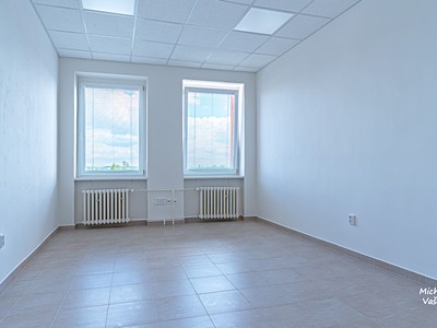 Комерційне приміщення в оренду, 69 м² (3 з 9)