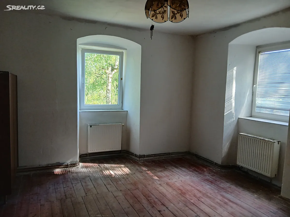 Pronájem bytu 2+1 62 m² – pohled 2