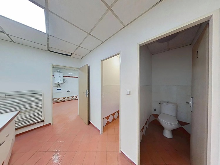 Pronájem komerčního prostoru, 860 m² (14 z 23)